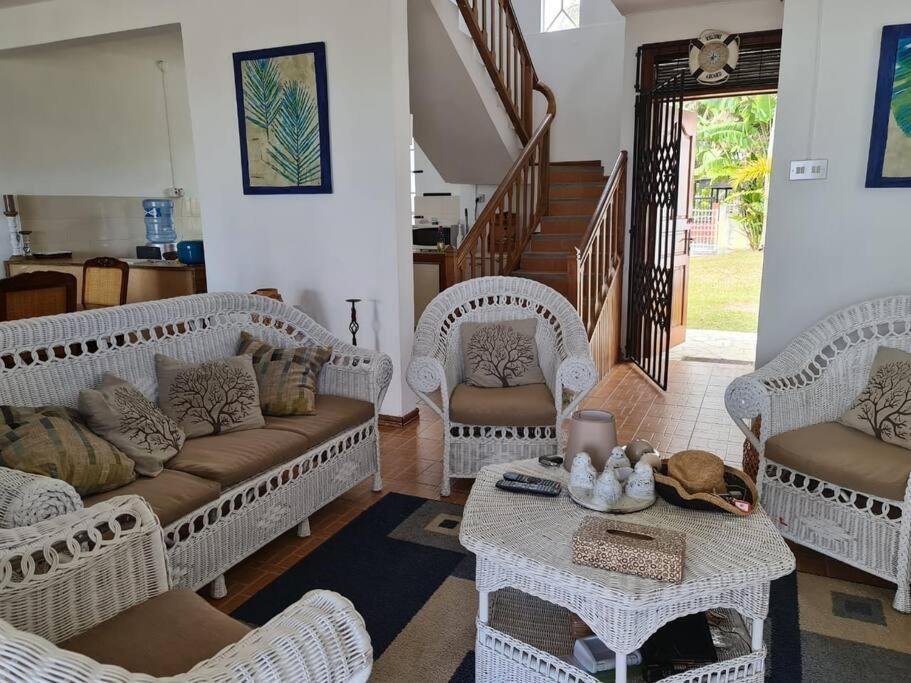 Vacation Beach House South Of Mauritius - Riambel Extérieur photo